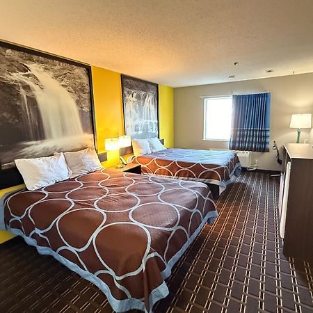 Super 8 By Wyndham Reedsburg Hotel Ngoại thất bức ảnh
