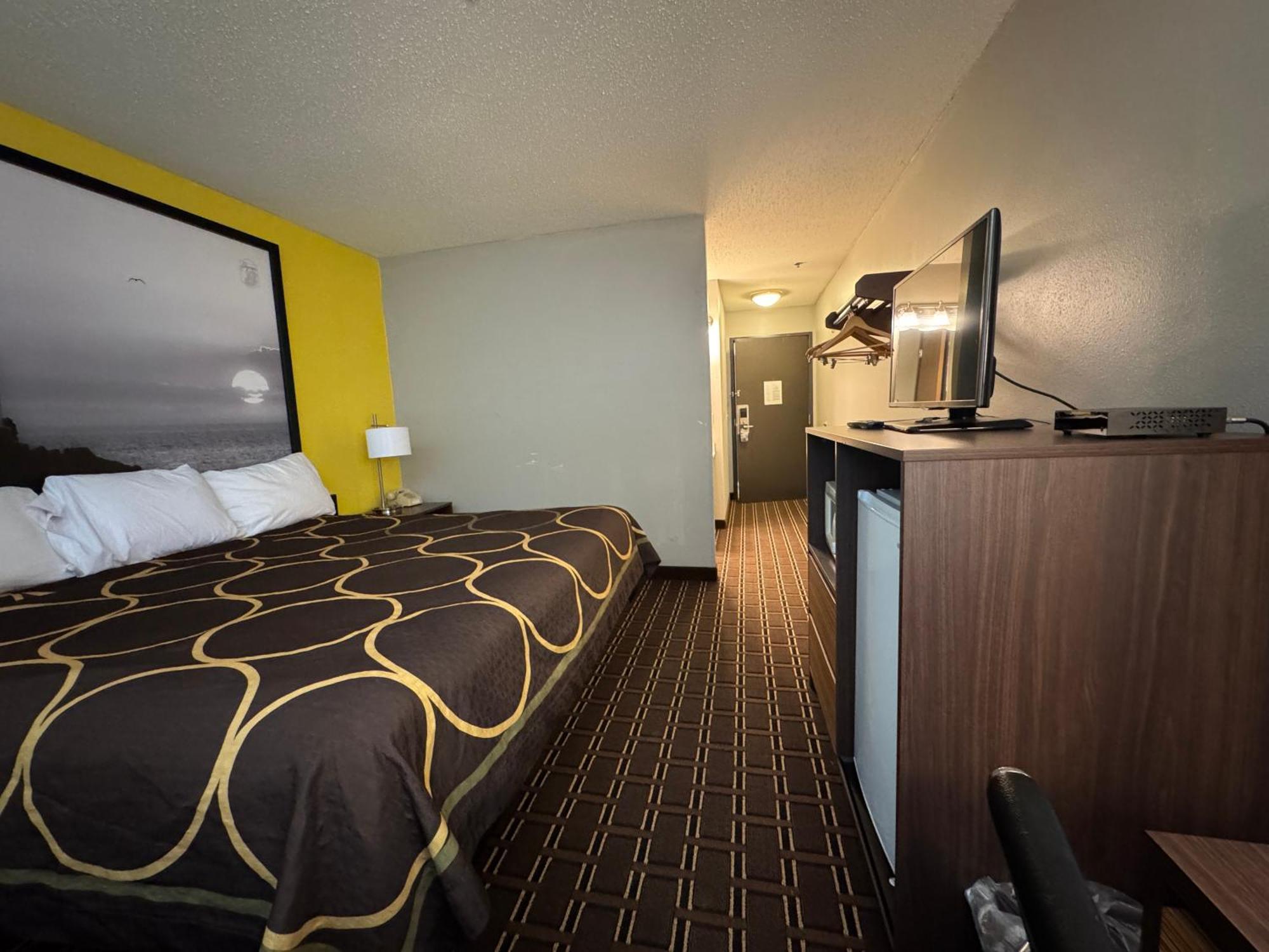 Super 8 By Wyndham Reedsburg Hotel Ngoại thất bức ảnh