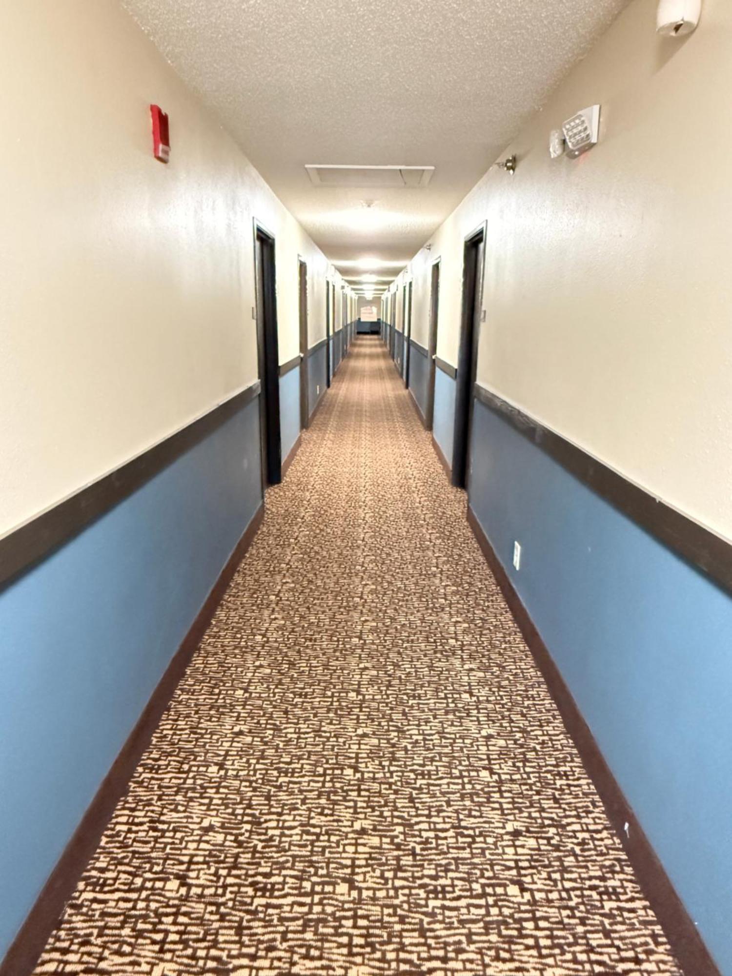 Super 8 By Wyndham Reedsburg Hotel Ngoại thất bức ảnh